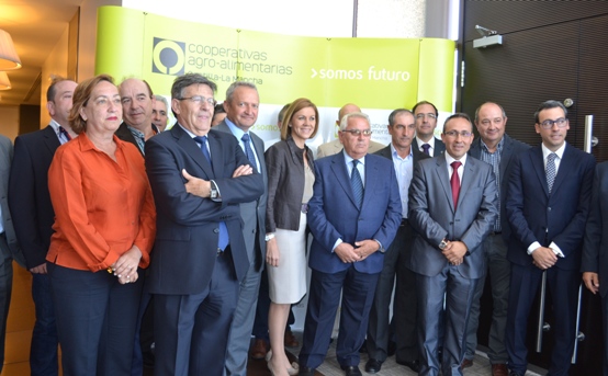 FOTO DE FAMILIA TRAS LA ASAMBLEA.