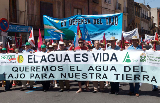 manifestación contra el trasvase del tajo al segura.