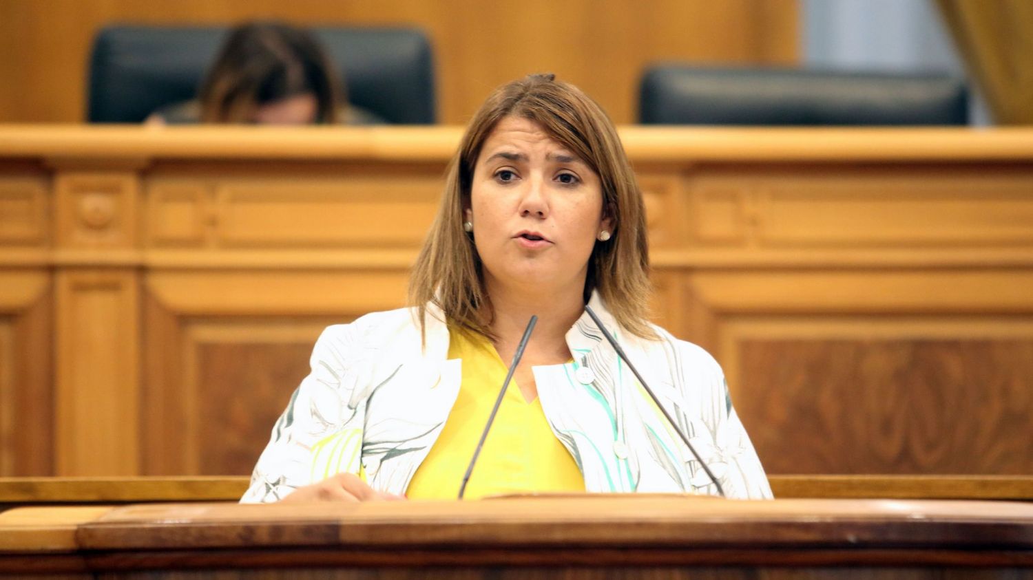 Agustina García, este jueves en el Pleno de las Cortes de CLM