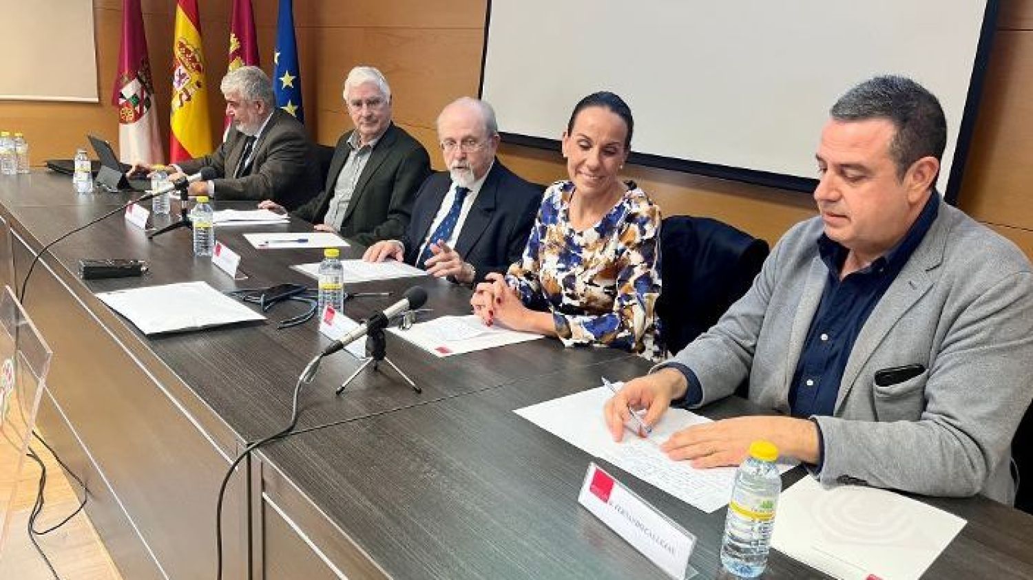 Un momento del primer pleno de la Academia de Ciencias Sociales y Humanidades.