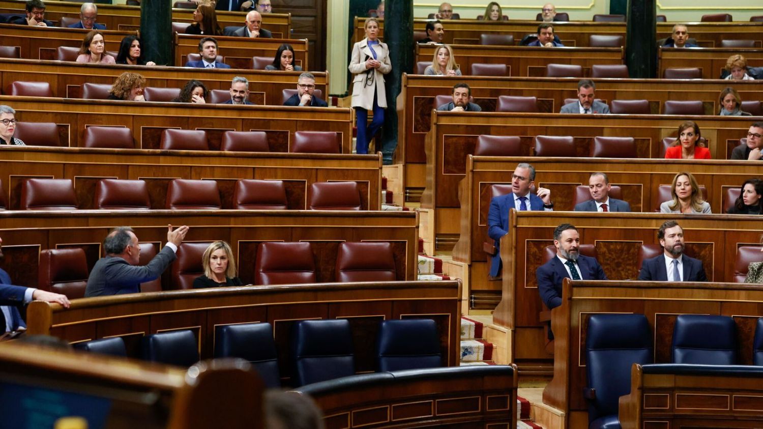 Tensión entre las bancadas de izquierda y derecha en el Pleno del Congreso de los Diputados