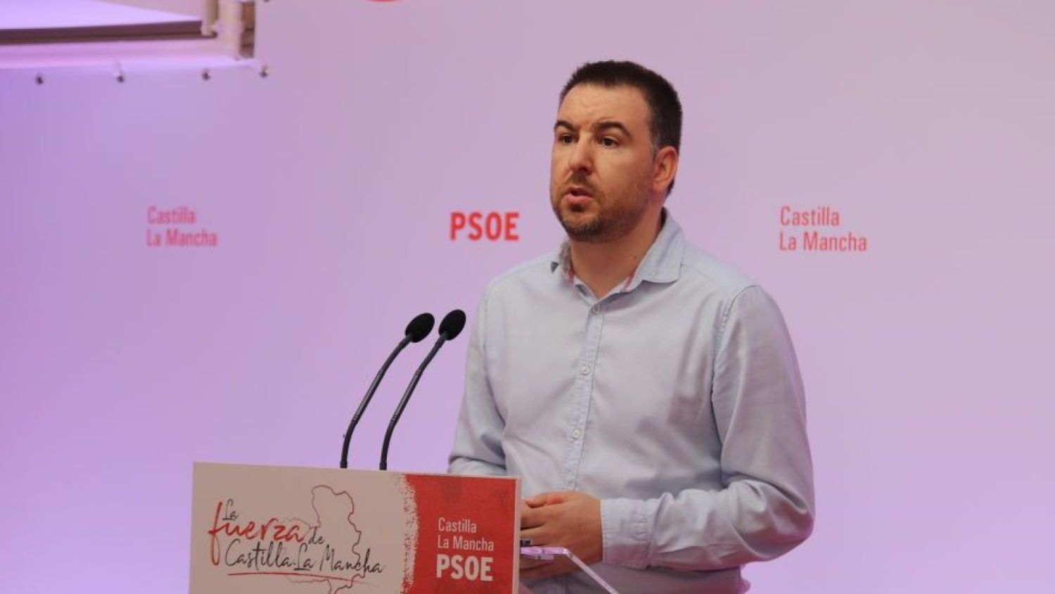 El portavoz de Empleo del grupo socialista en las Cortes de Castilla-La Mancha, Antonio Sánchez Requena.