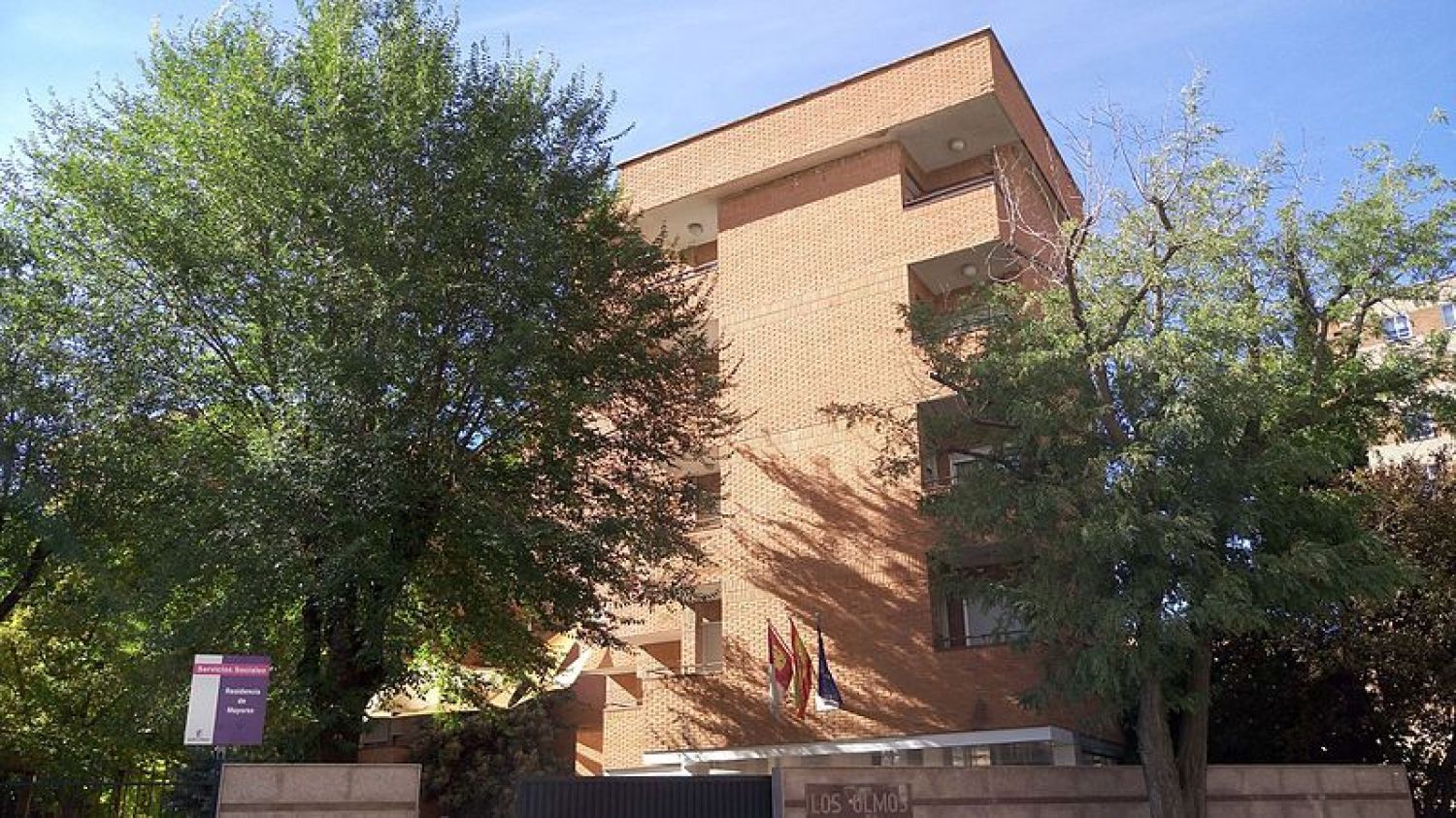 Antiguo edificio de la residencia de Los Olmos.