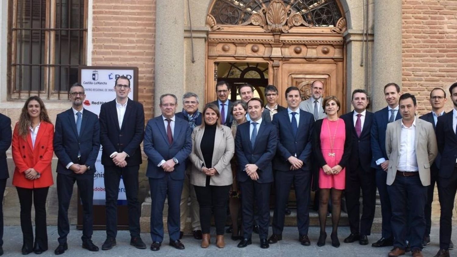 El consejero de Hacienda y Administraciones Públicas, Juan Alfonso Ruiz Molina, durante la firma del acuerdo de colaboración.