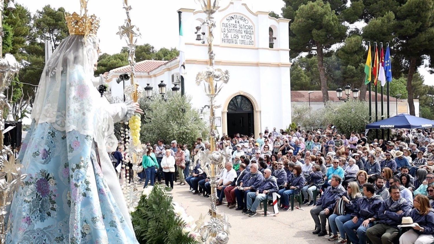 Más de 30.000 romeros se congregan para rendir homenaje a la Virgen de la Viñas de Tomelloso.