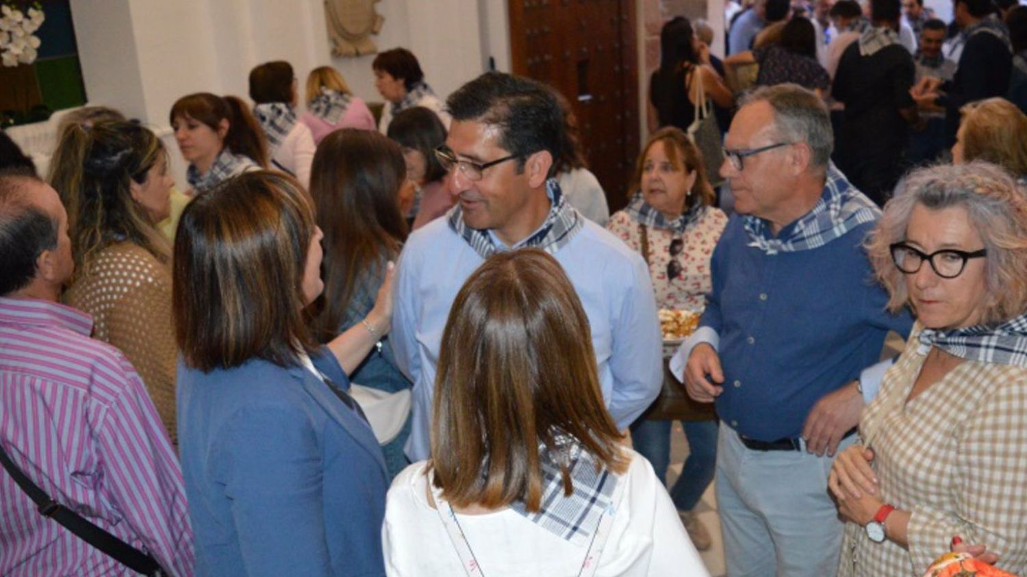 El presidente de la Diputación de Ciudad Real, José Manuel Caballero, en Villanueva de los Infantes.