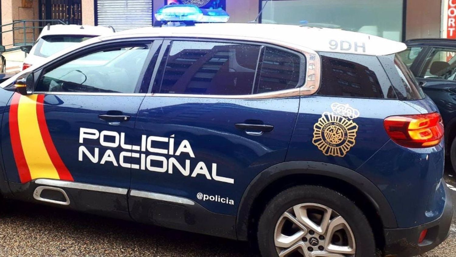 Coche de la policía nacional.