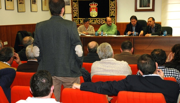 REUNIÓN DE ALCALDES Y CONCEJALES SOCIALISTAS EN SACEDÓN.