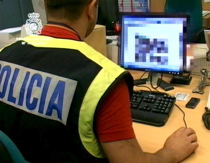 LA POLICÍA ACONSEJA NO COMPARTIR NUNCA LOS ARCHIVOS y denunciar los hechos.